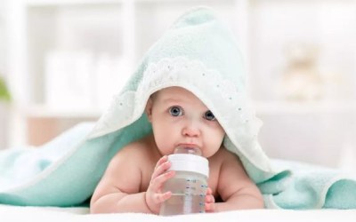 ▷ ¿Qué agua es mejor para bebés?【Osmosisinversa.info】